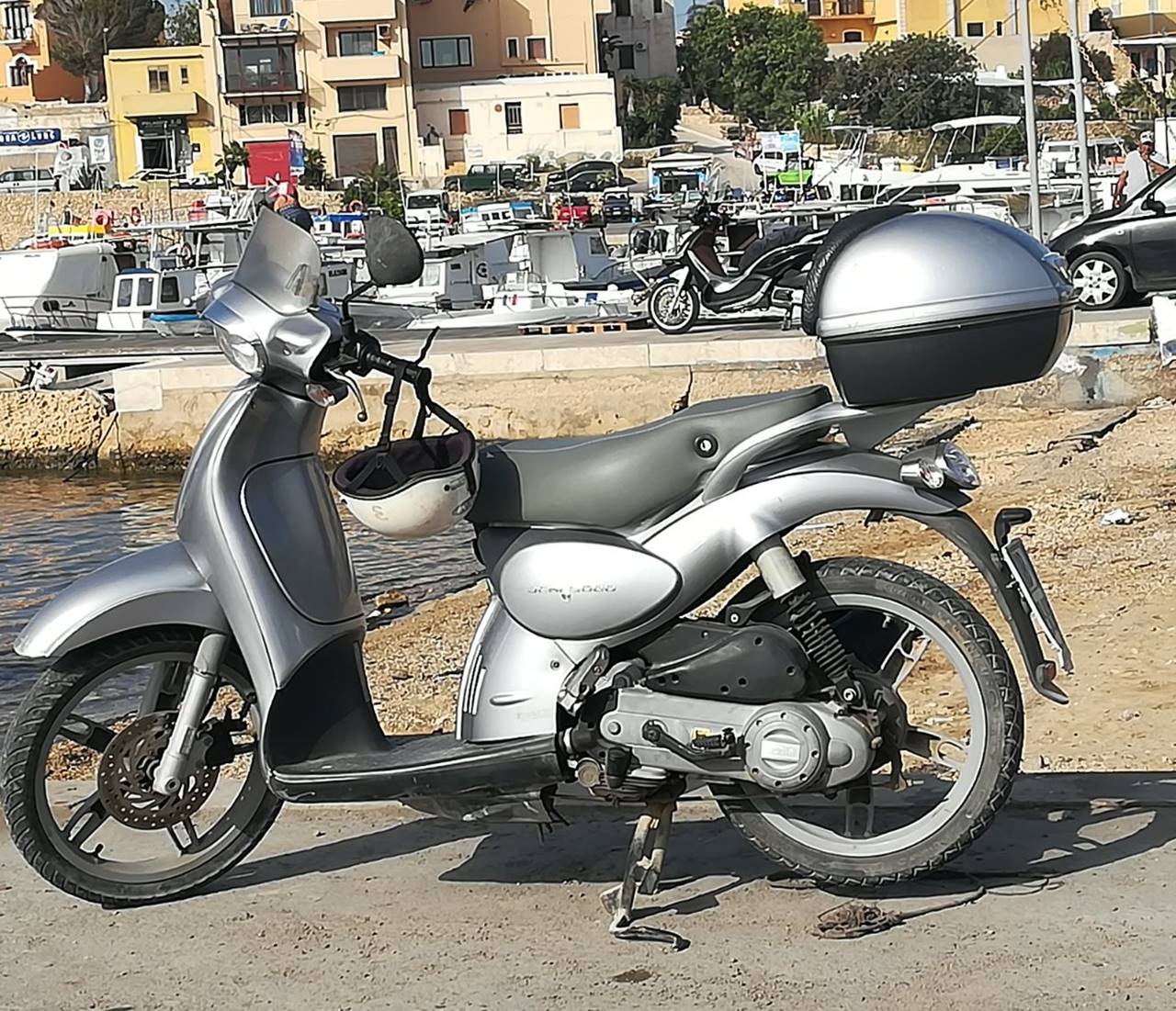 Noleggio scooter 125cc 