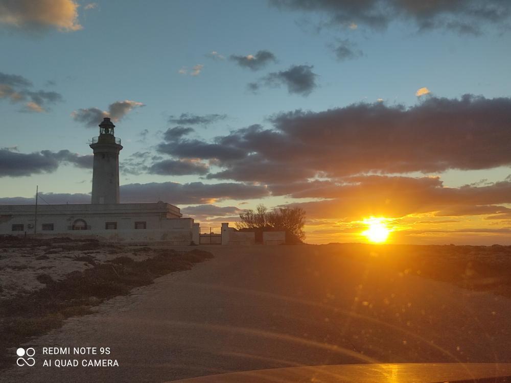 Gita in barca a Lampedusa al tramonto