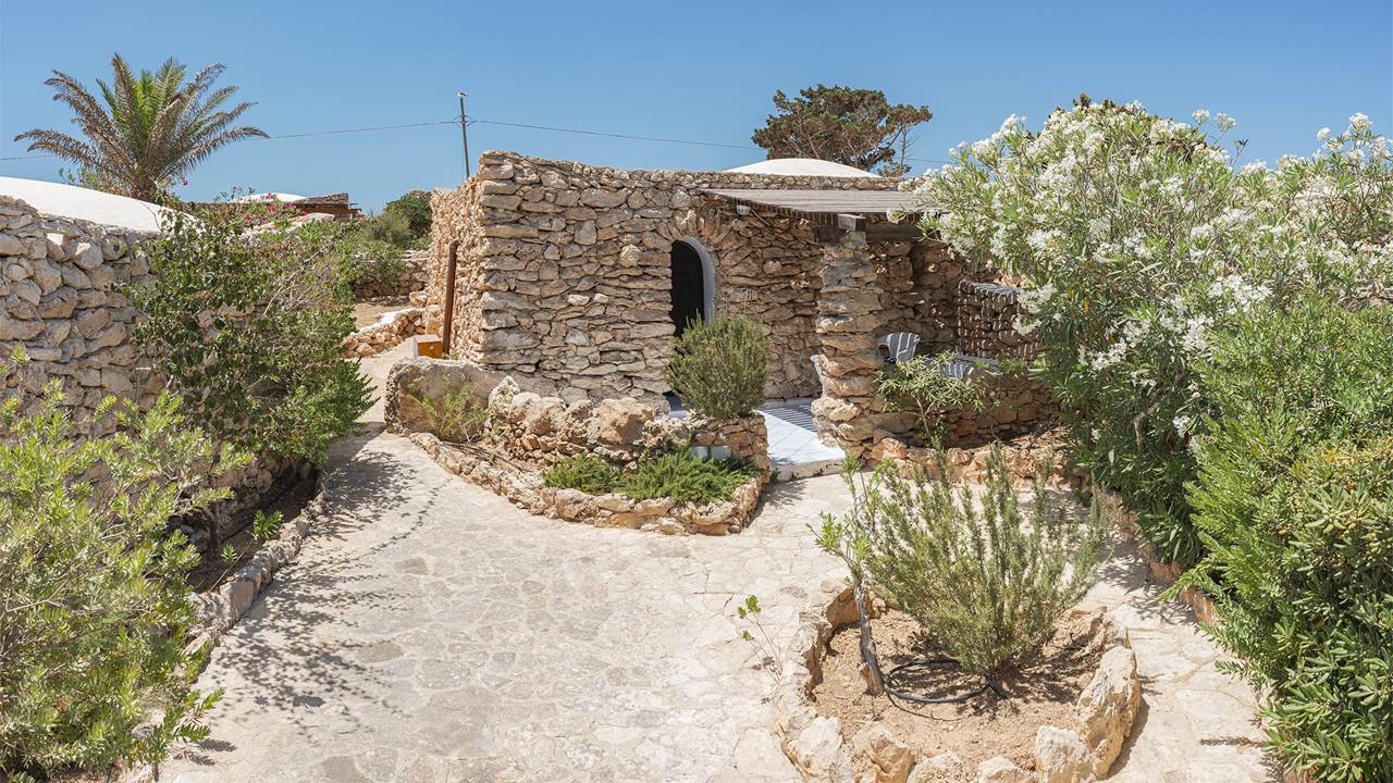 hotel i dammusi calacreta dai0525 pano